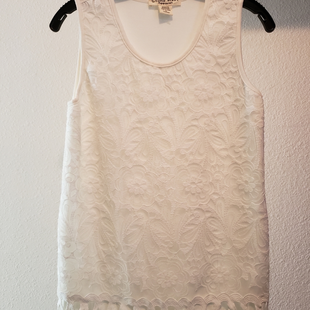 White lace tank top medium